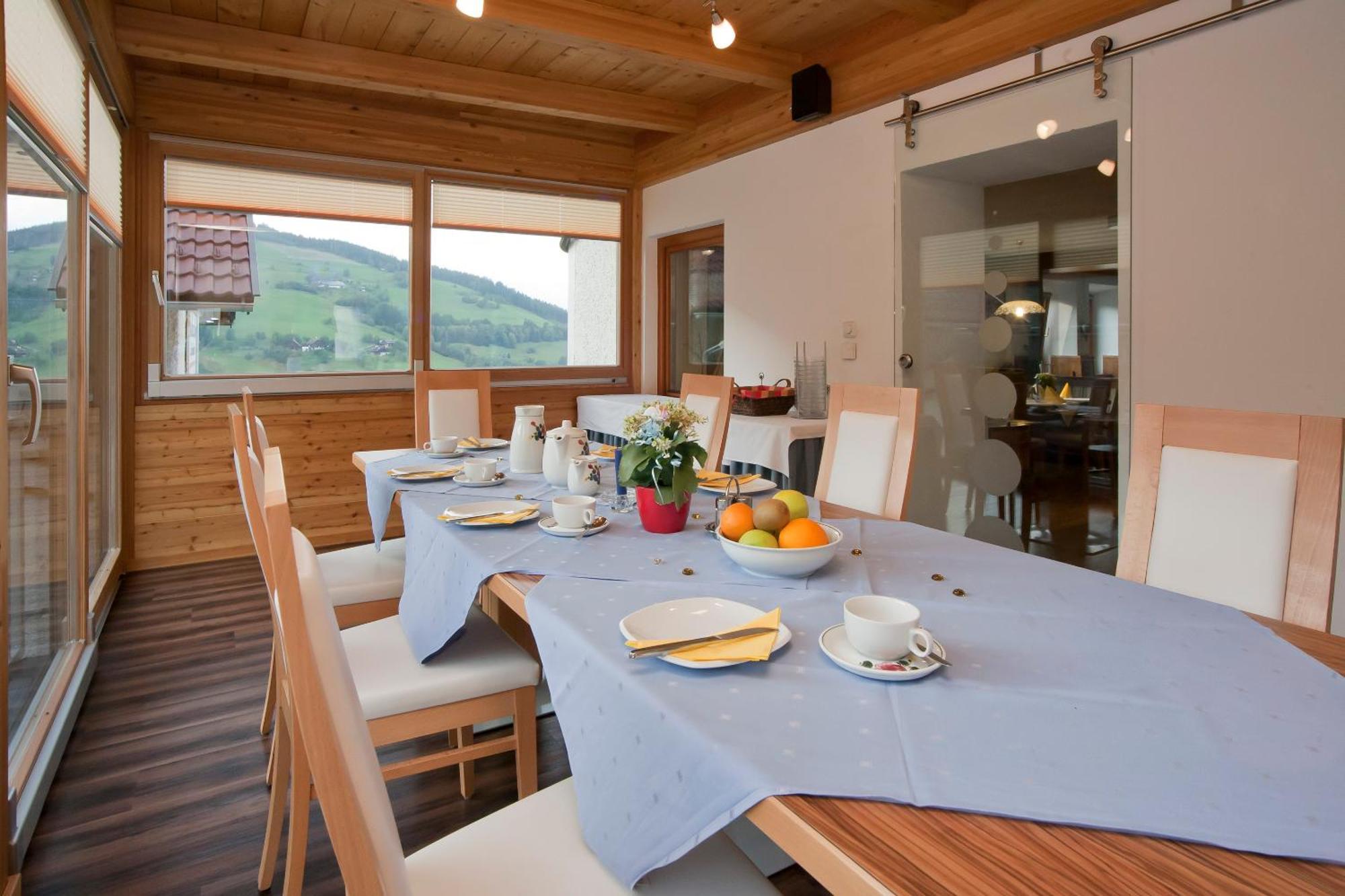 Sportbauernhof - Gasthaus Hochalmblick Krems in Kaernten Esterno foto