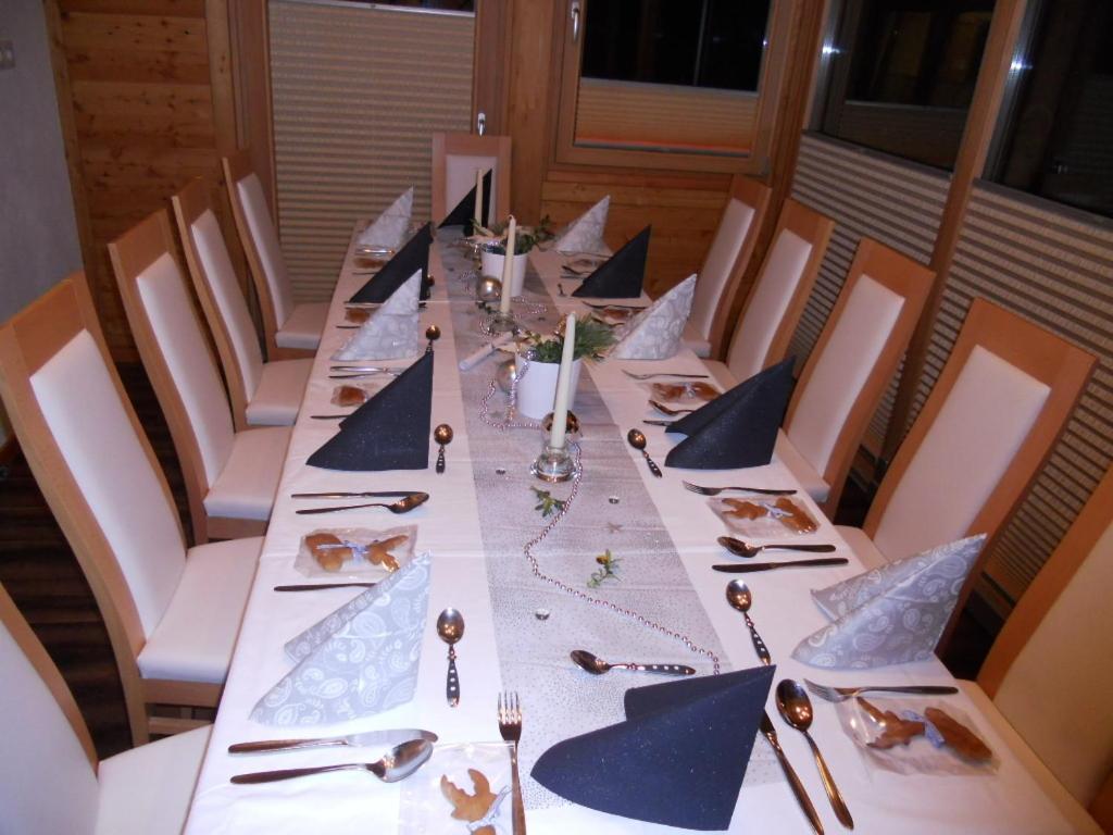 Sportbauernhof - Gasthaus Hochalmblick Krems in Kaernten Esterno foto