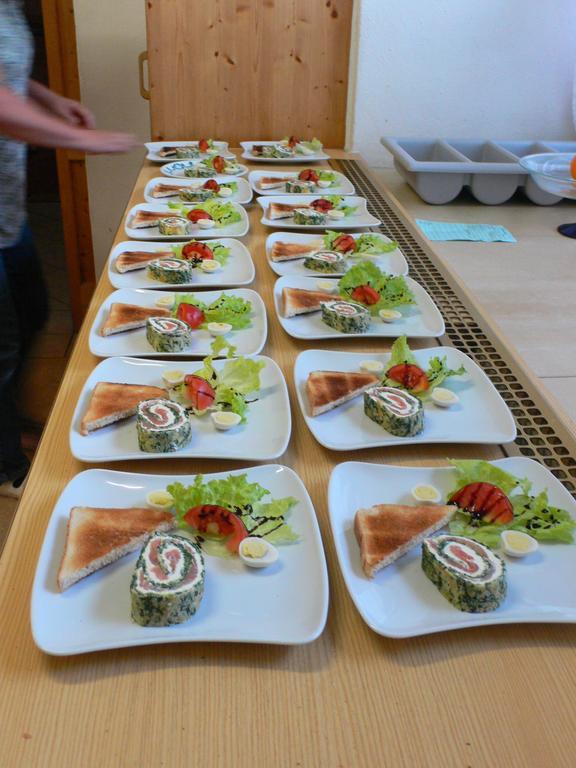 Sportbauernhof - Gasthaus Hochalmblick Krems in Kaernten Esterno foto
